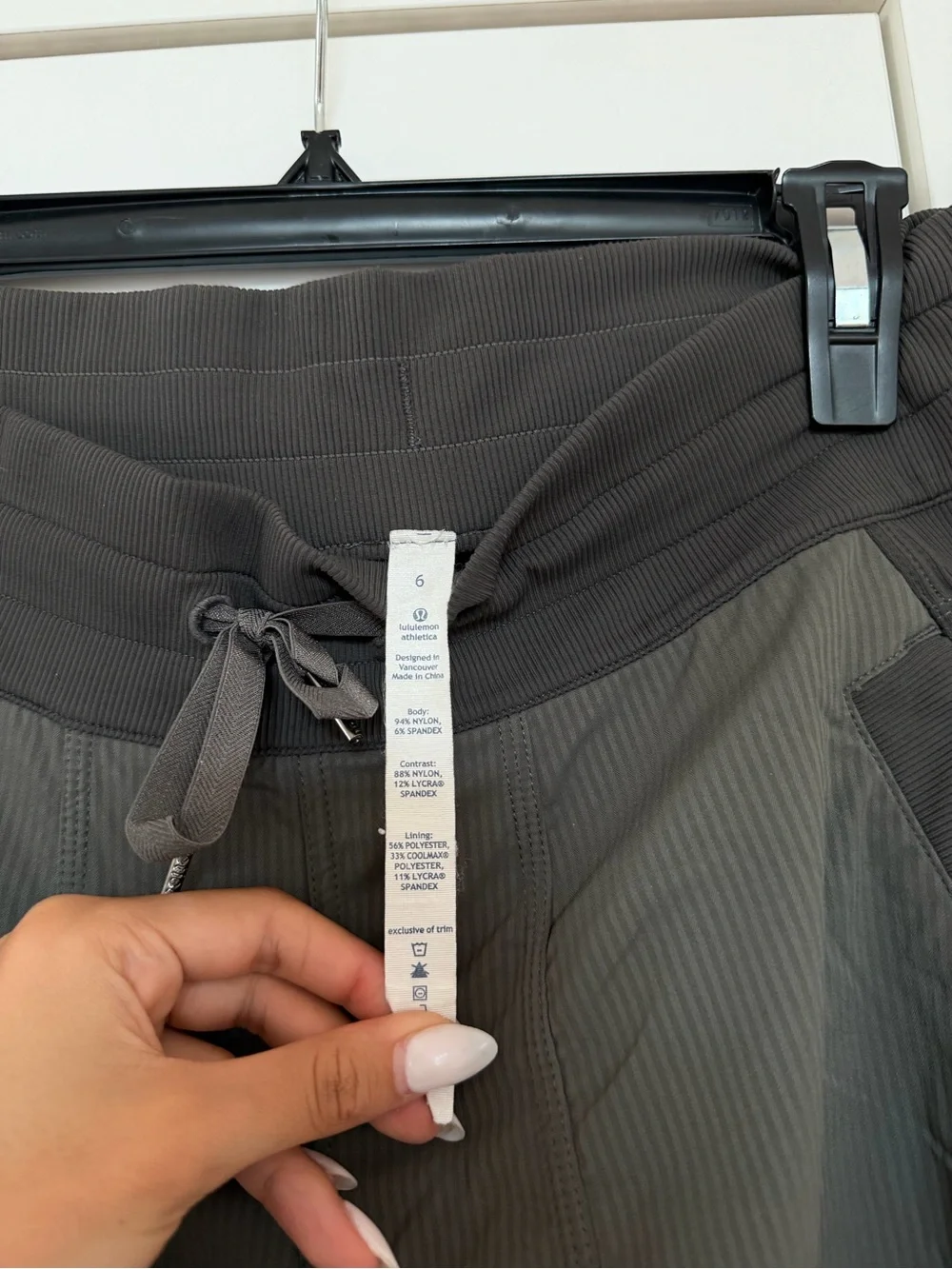 Lululemon Dance Studio Cropped Capri Pants Size 6 Olive Green - Picture 4 of 4